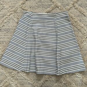 Banana Republic- skirt. Size small